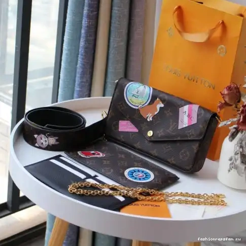 Fashionrepsfam ru LV 2104DJ0051 Bags 0709